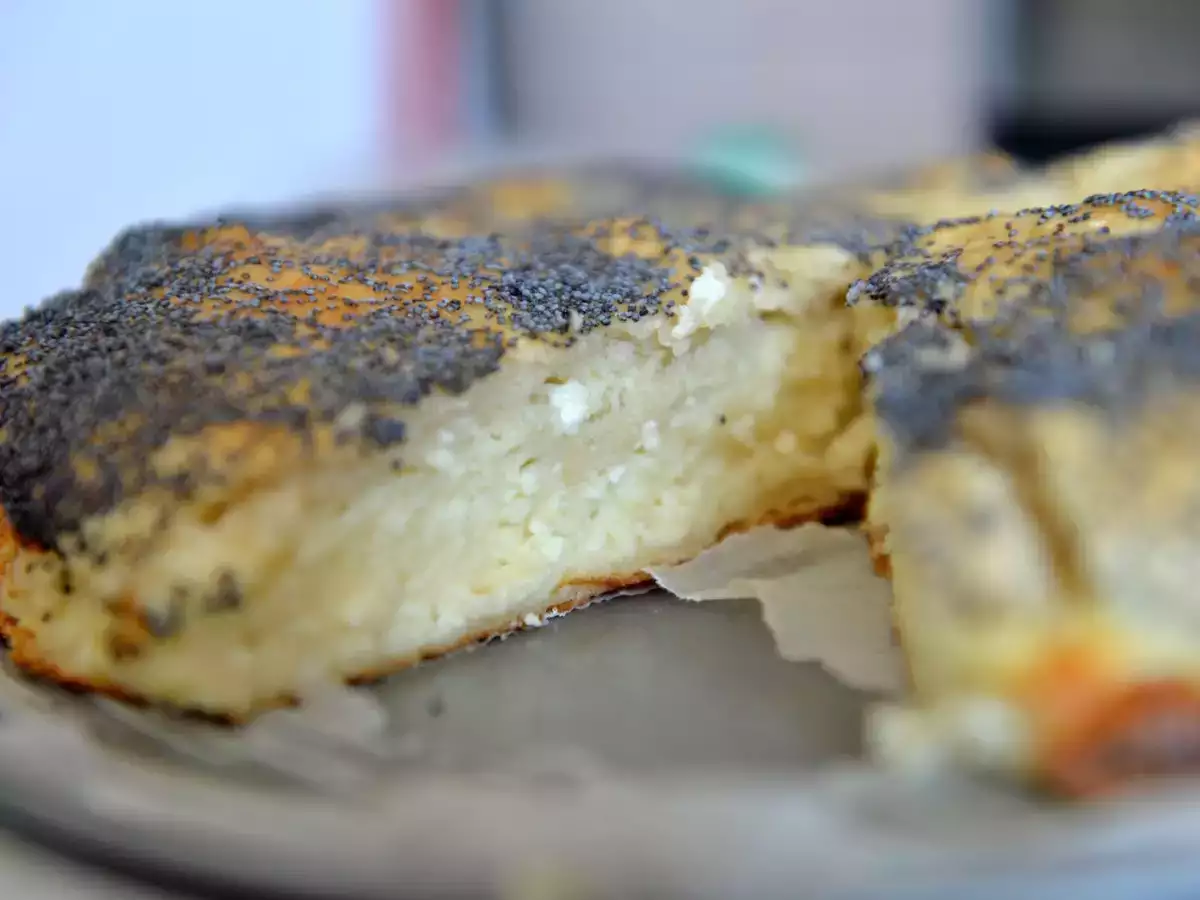 Pai dengan keju manis dan yoghurt dalam kerak poppy - foto 3