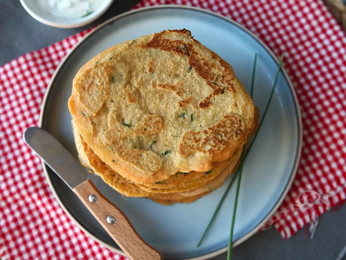 Pancake asin dengan kacang lentil merah: resep mudah dan kaya protein - foto 2