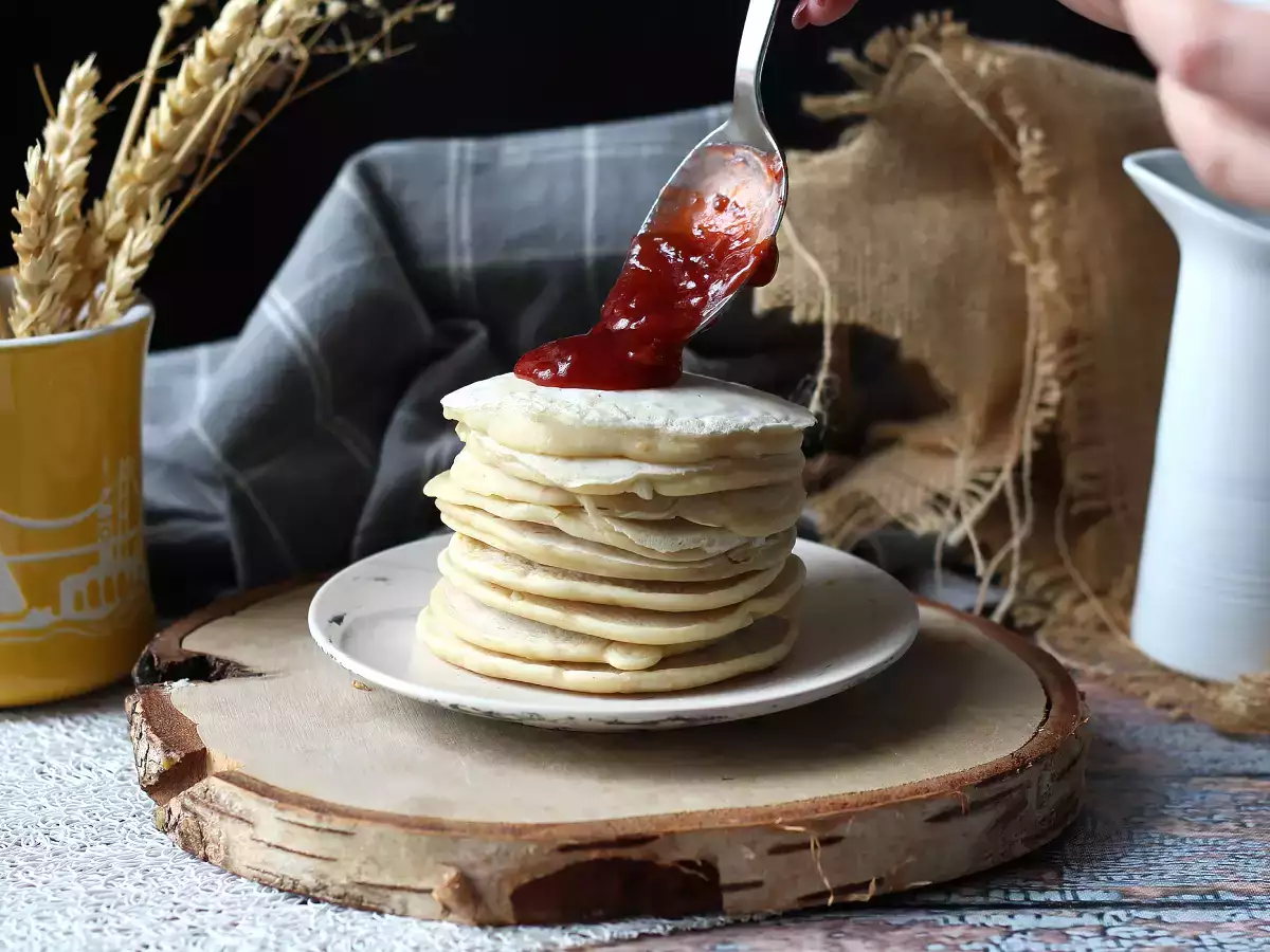 Pancake vegan lembut dengan telur rami: resep mudah dan bebas telur - foto 3