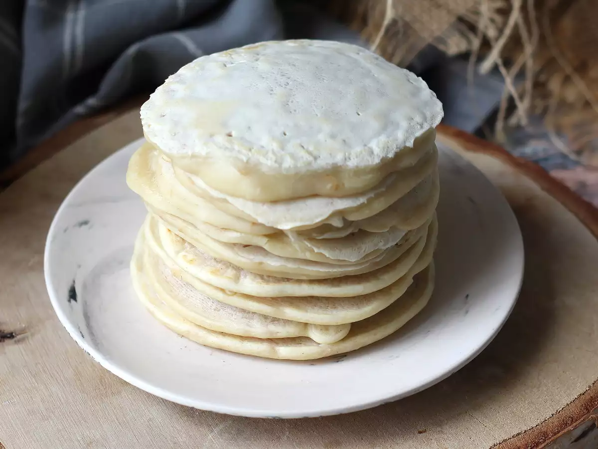 Pancake vegan lembut dengan telur rami: resep mudah dan bebas telur - foto 5
