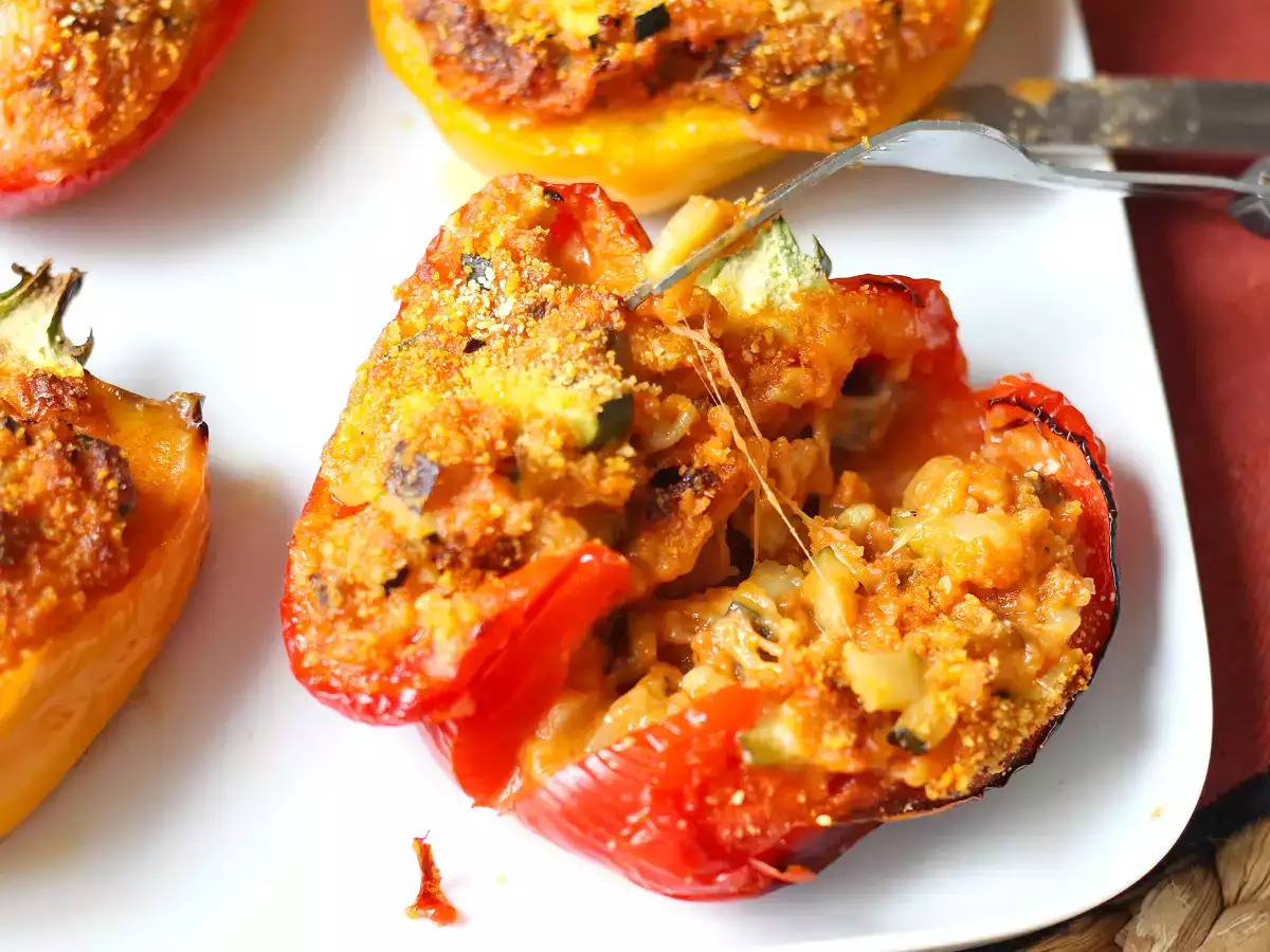 Paprika isi vegetarian panggang: resep mudah dan lezat dengan sayuran dan keju mozzarella - foto 4