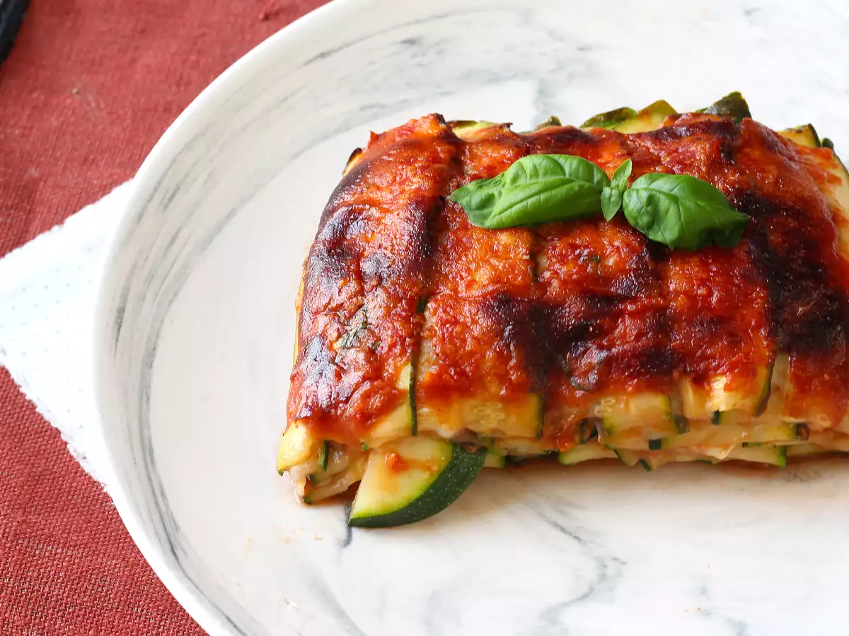 Parmigiana zucchini dengan air fryer: cepat, ringan, dan renyah - foto 5