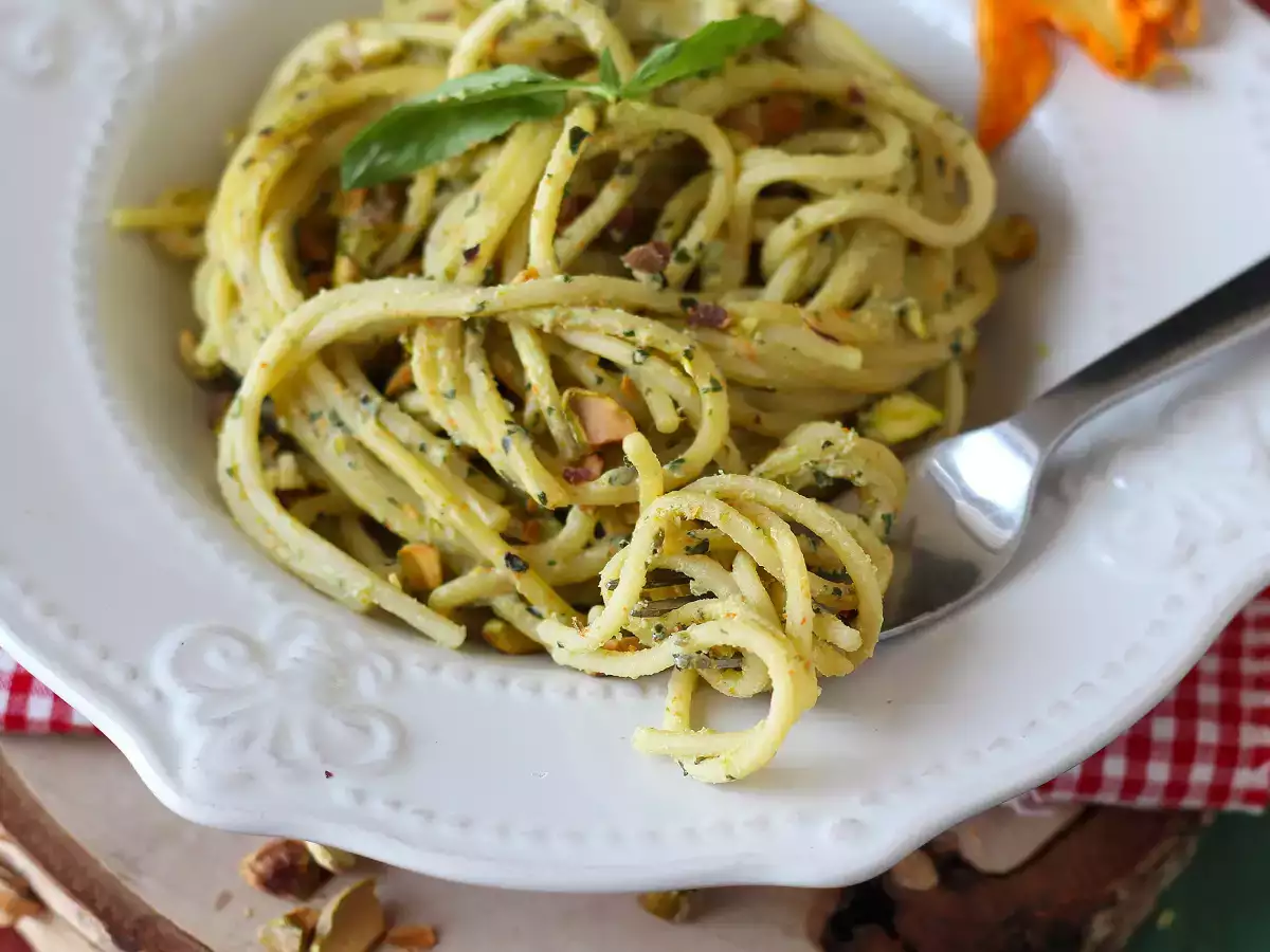 Pasta dengan Bunga Labu, Ricotta, dan Kacang Pistachio - foto 3