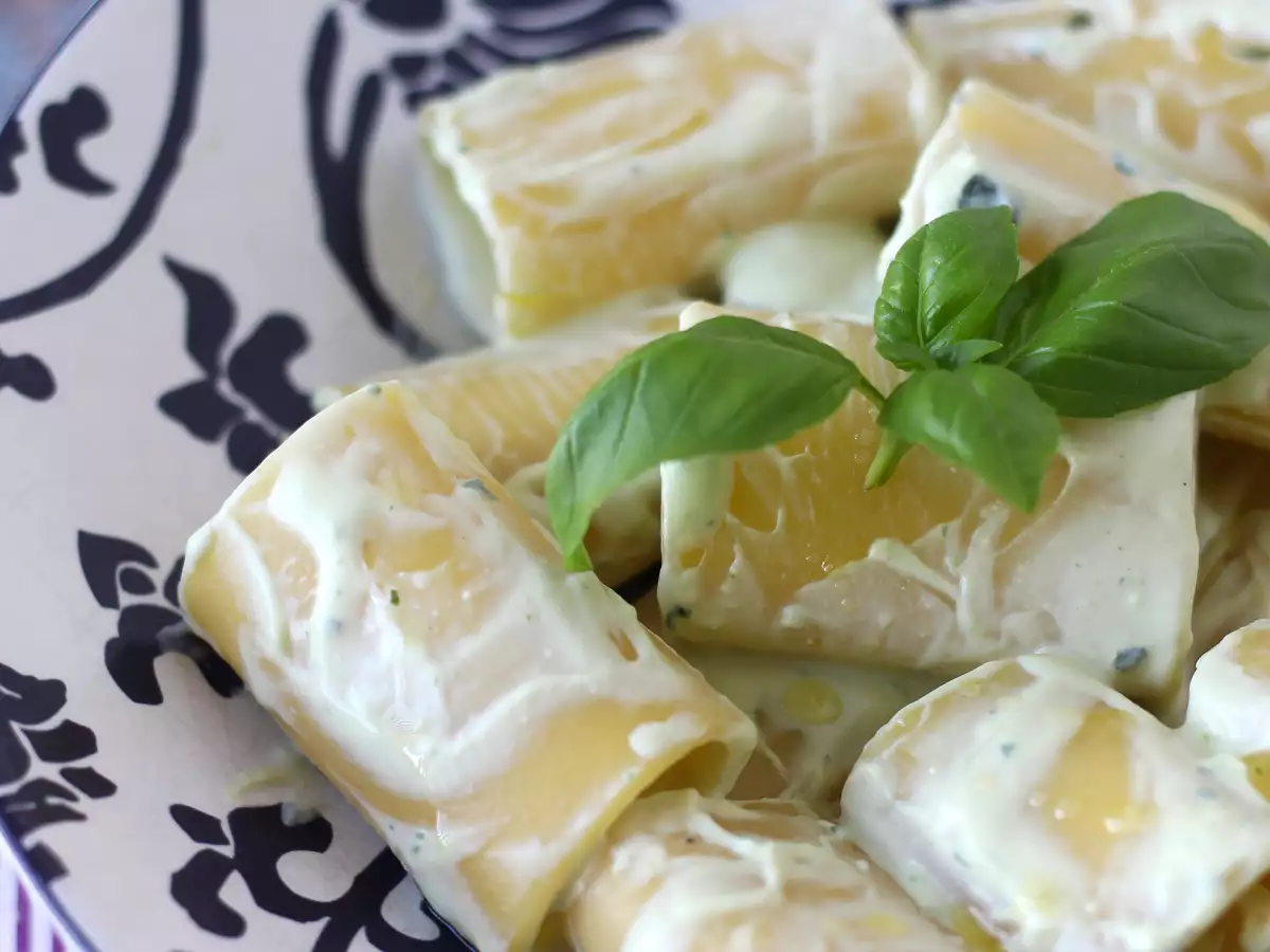 Pasta dengan krim ricotta dan kemangi - foto 3