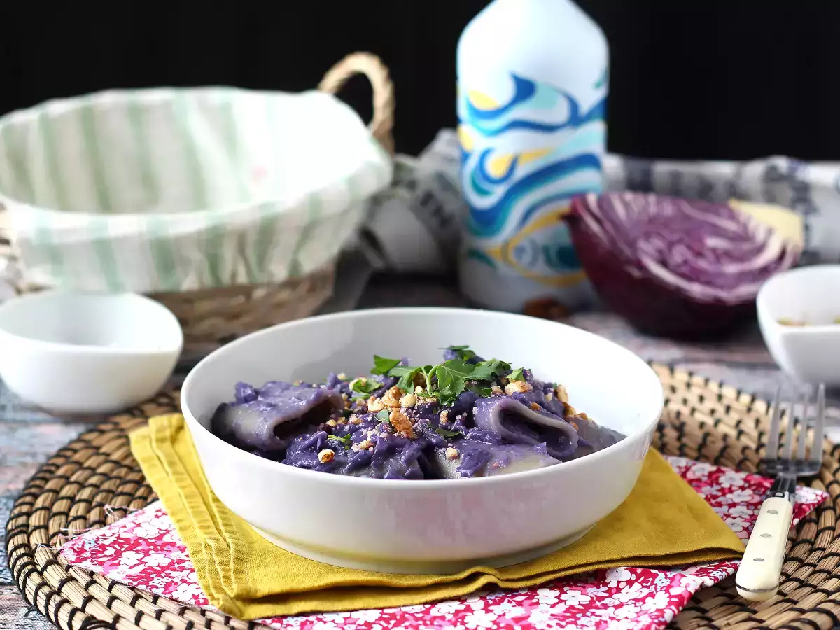 Pasta dengan kubis merah dan kenari, hidangan pertama yang terlihat enak dan mudah disiapkan - foto 2