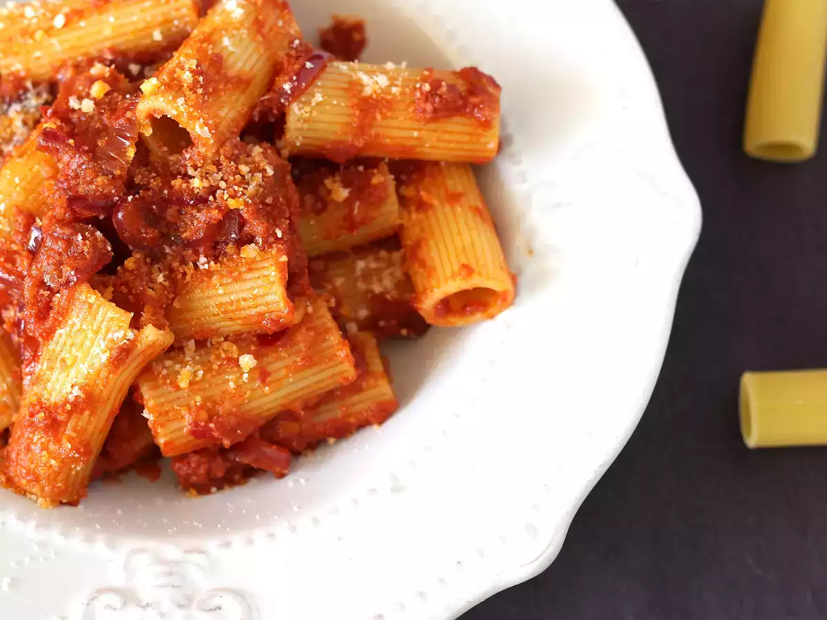 Pasta dengan 'Nduja, hidangan pasta Calabria yang mudah dibuat - foto 2