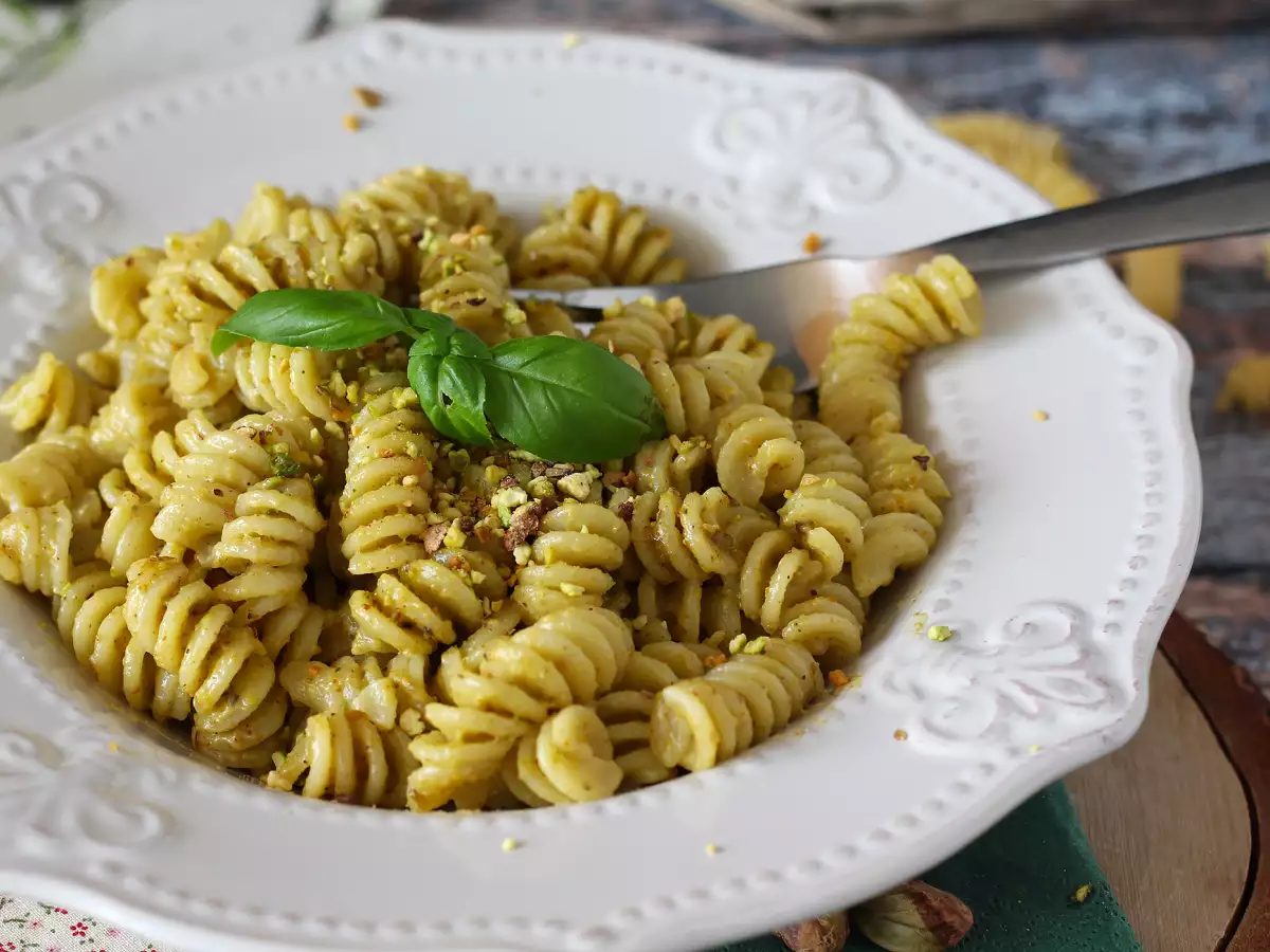 Pasta dengan Pesto Pistachio, Resep Lezat yang Mudah Dibuat - foto 2