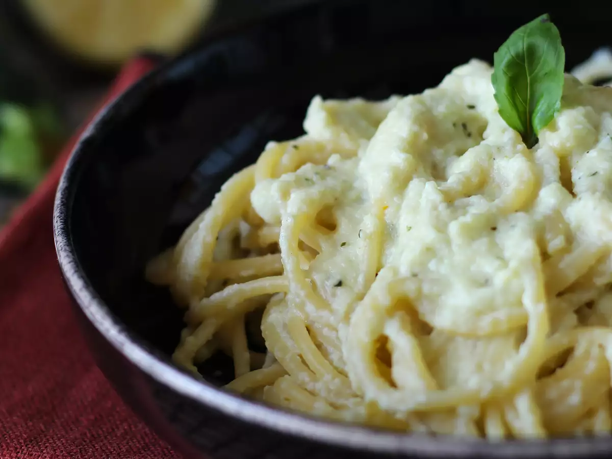 Pasta krim dengan cukini dan yoghurt Yunani - foto 5