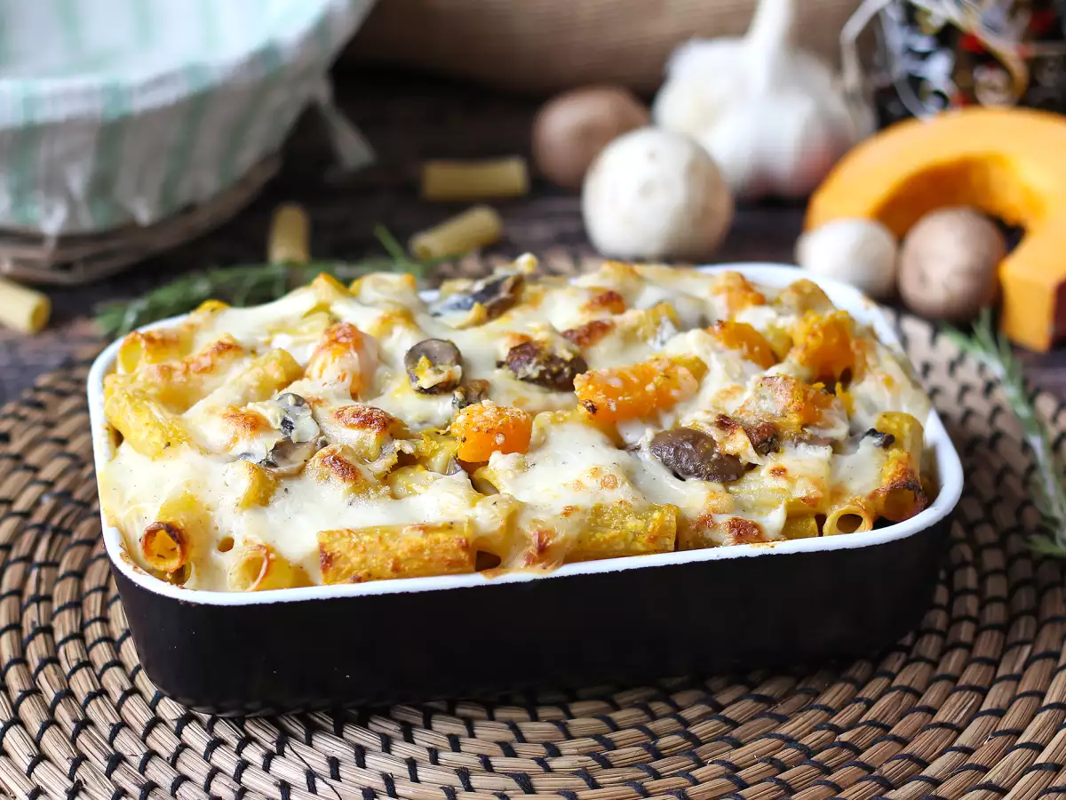 Pasta panggang dengan labu, jamur, dan saus bechamel - foto 7