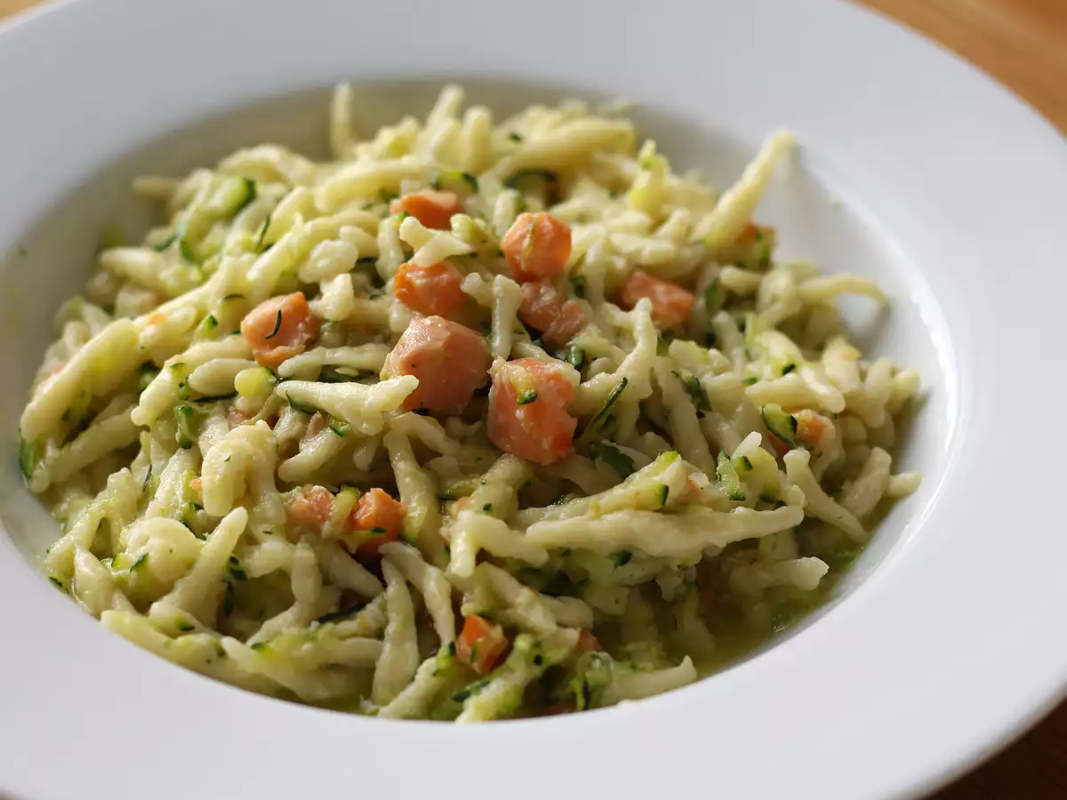Pasta Salmon dan Zucchini: Hidangan Ringan dan Lezat untuk Segala Acara