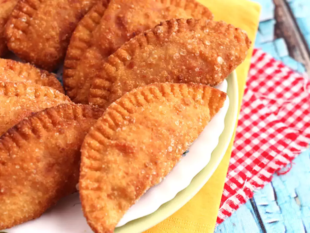 Pasties tuna dengan adonan buatan sendiri - foto 3