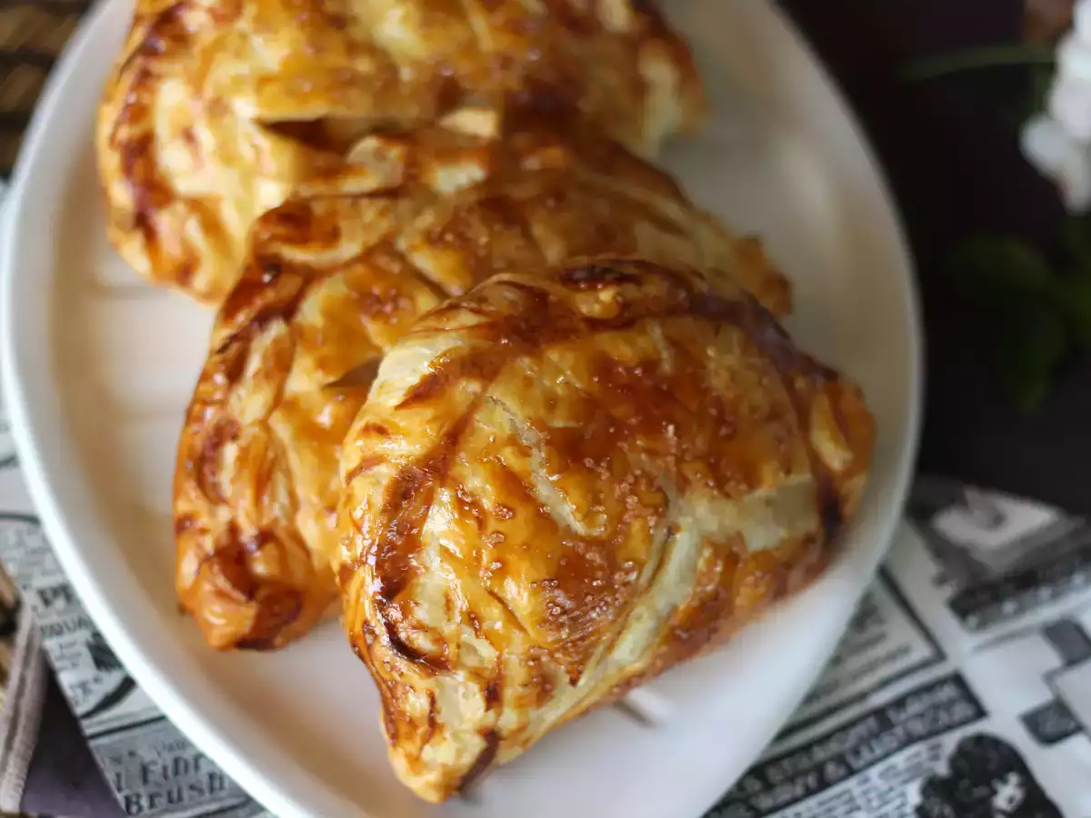Pastry Apel Isi Krim Hazelnut untuk Hari Raya Epifani - foto 2