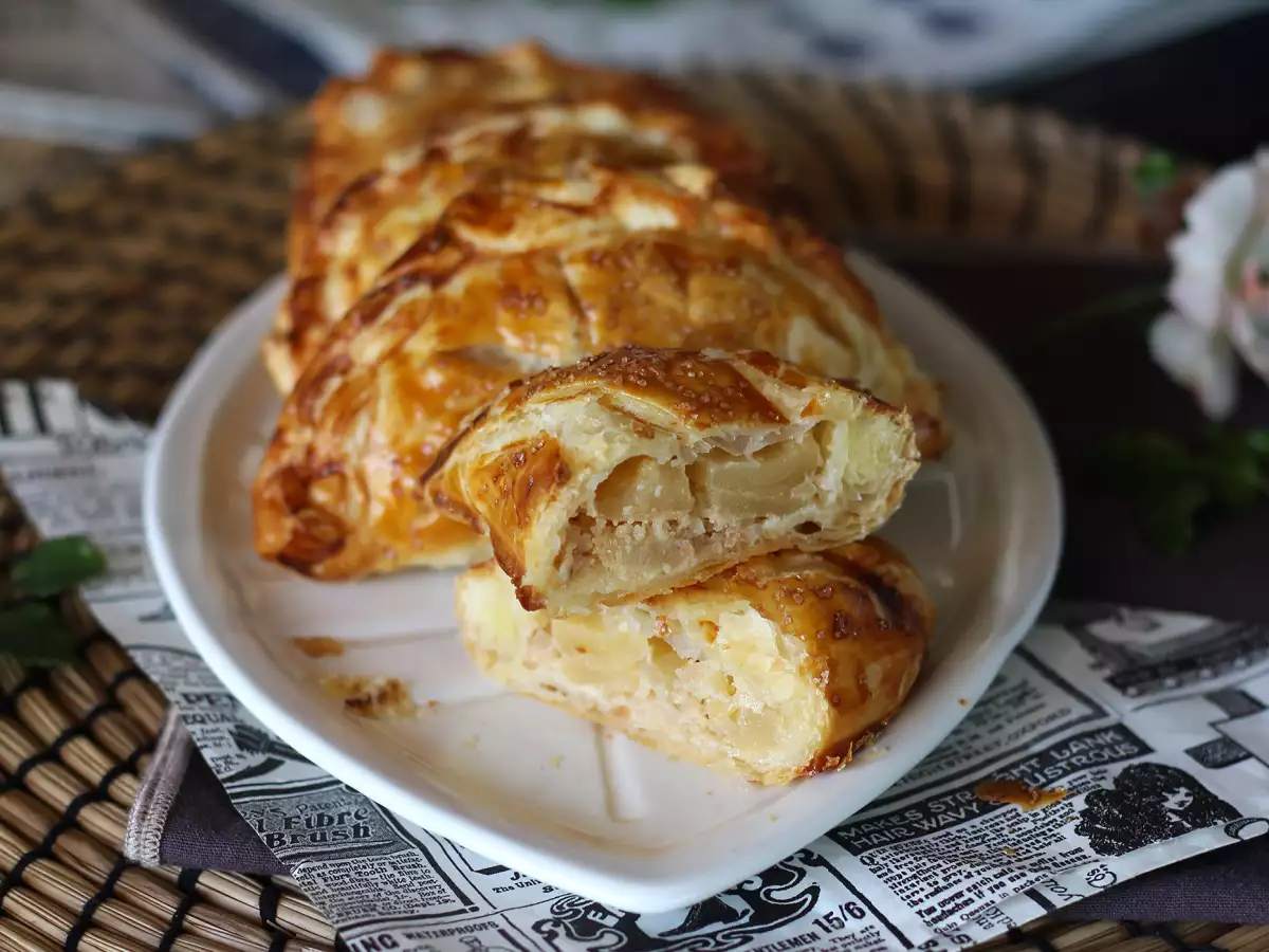 Pastry Apel Isi Krim Hazelnut untuk Hari Raya Epifani - foto 5