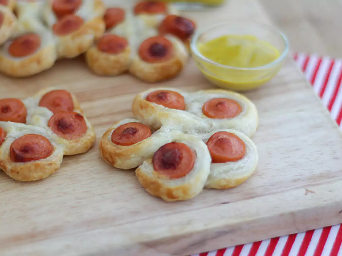Pastry Puff Berbentuk Bunga dengan Sosis Knacki - foto 3