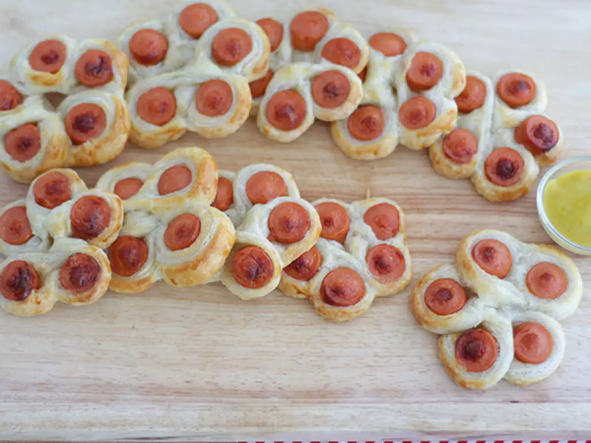 Pastry Puff Berbentuk Bunga dengan Sosis Knacki - foto 4