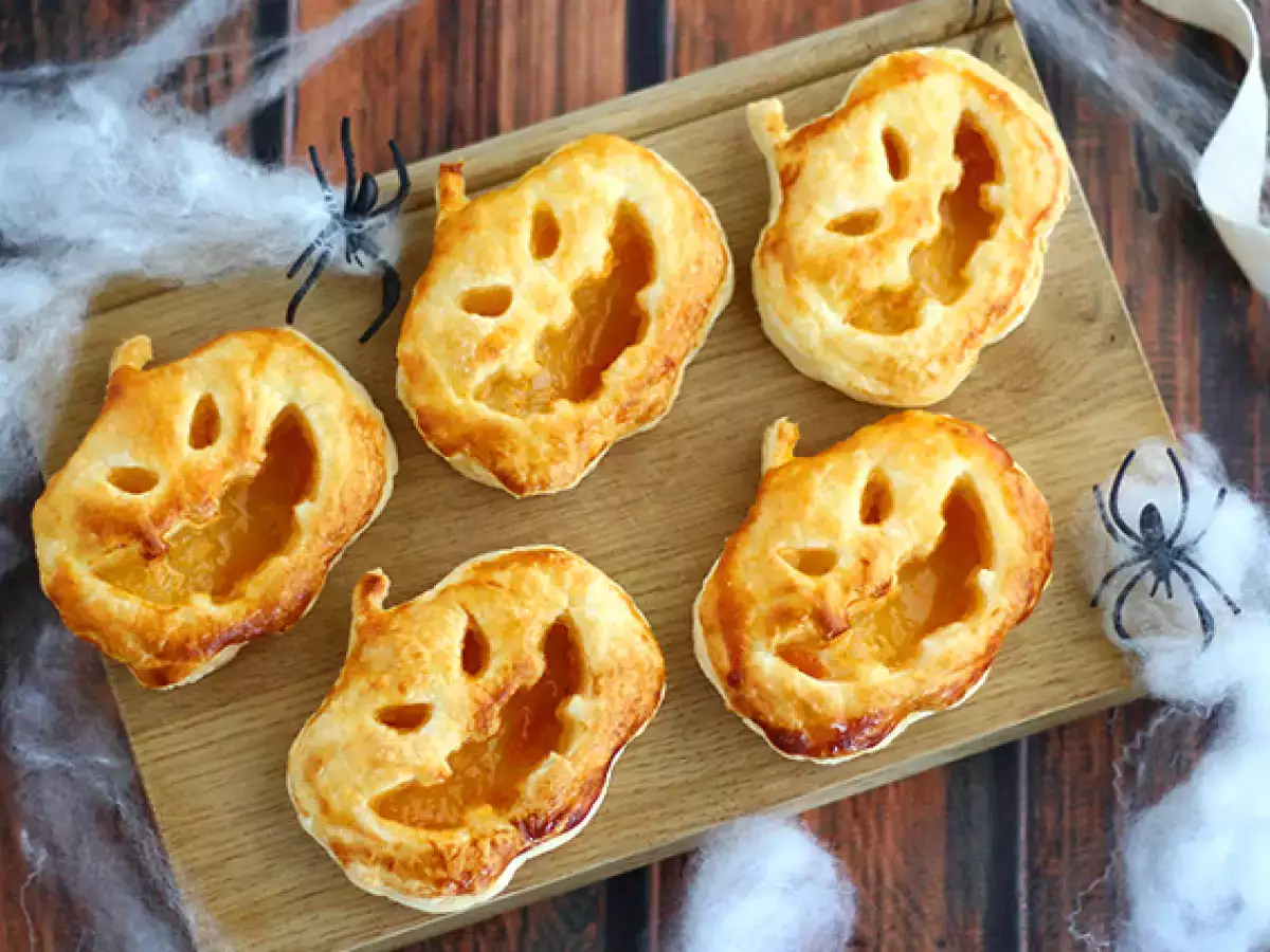 Pastry Puff Halloween Bentuk Labu
