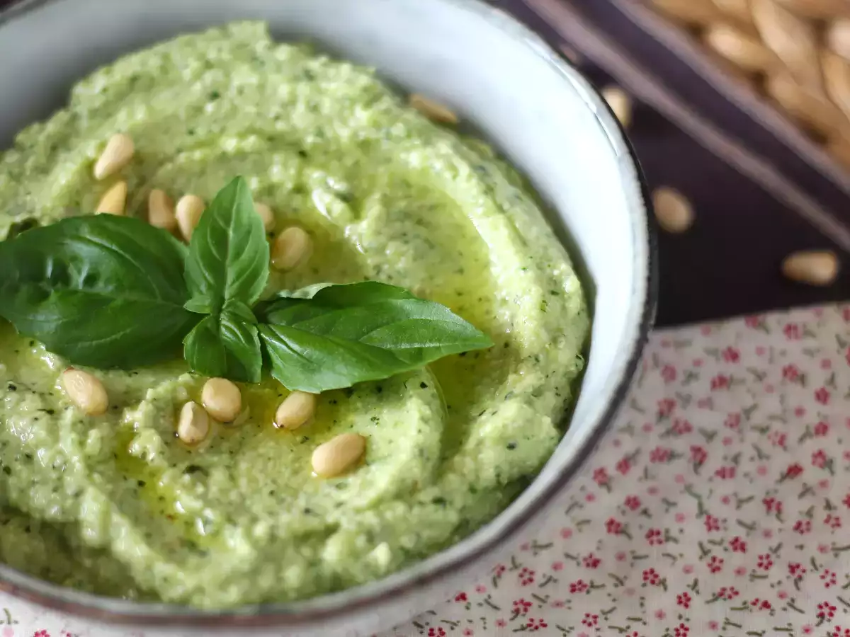 Pesto cukini, resep cepat dan lezat tanpa dimasak - foto 2