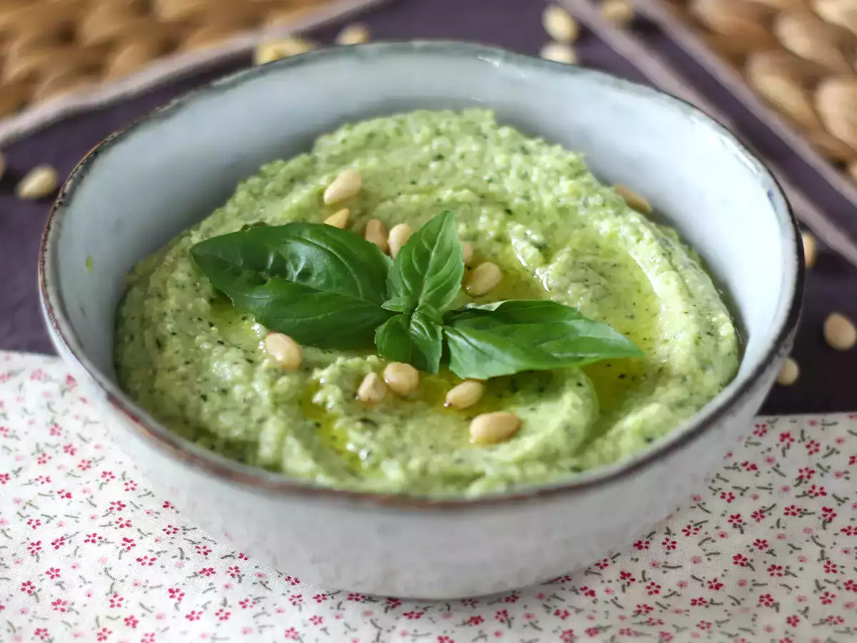 Pesto cukini, resep cepat dan lezat tanpa dimasak - foto 4