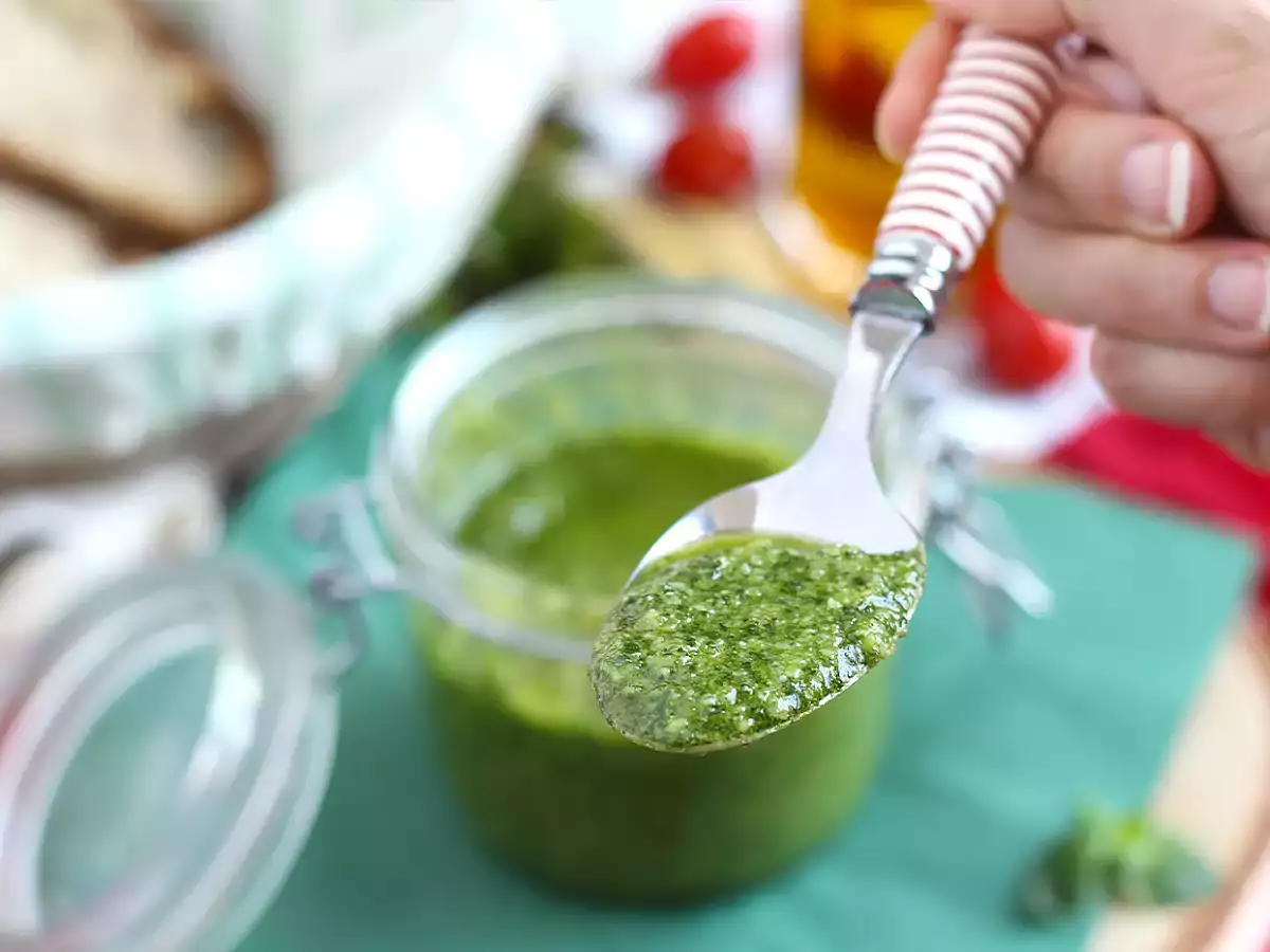 Pesto hijau buatan sendiri - pesto alla genovese - foto 3