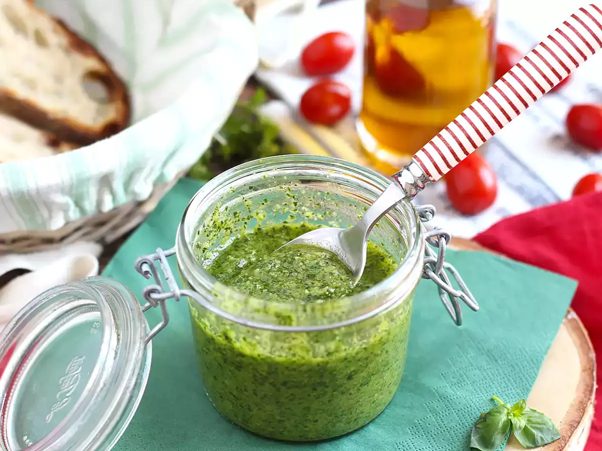 Pesto hijau buatan sendiri - pesto alla genovese - foto 6