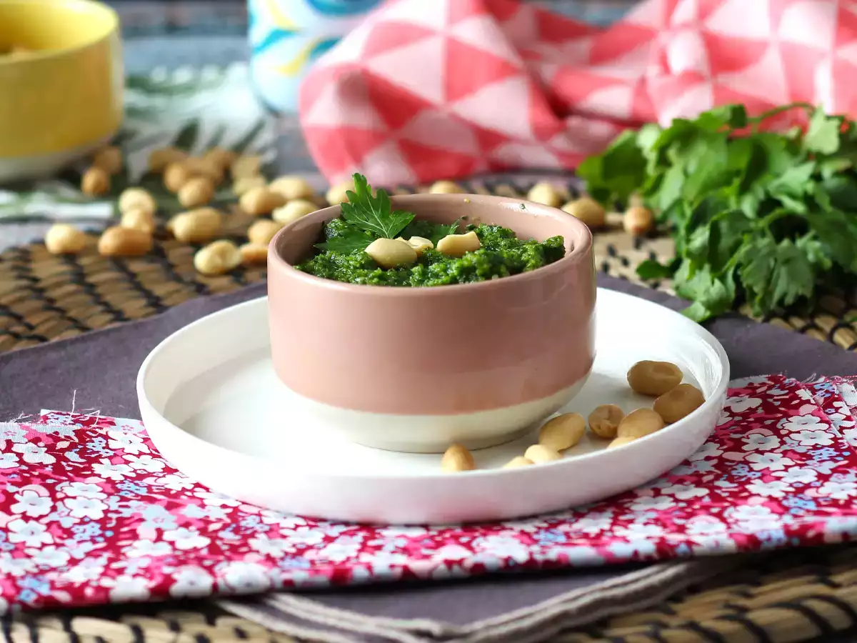 Pesto peterseli dan kacang tanah, sebuah ledakan rasa - foto 3