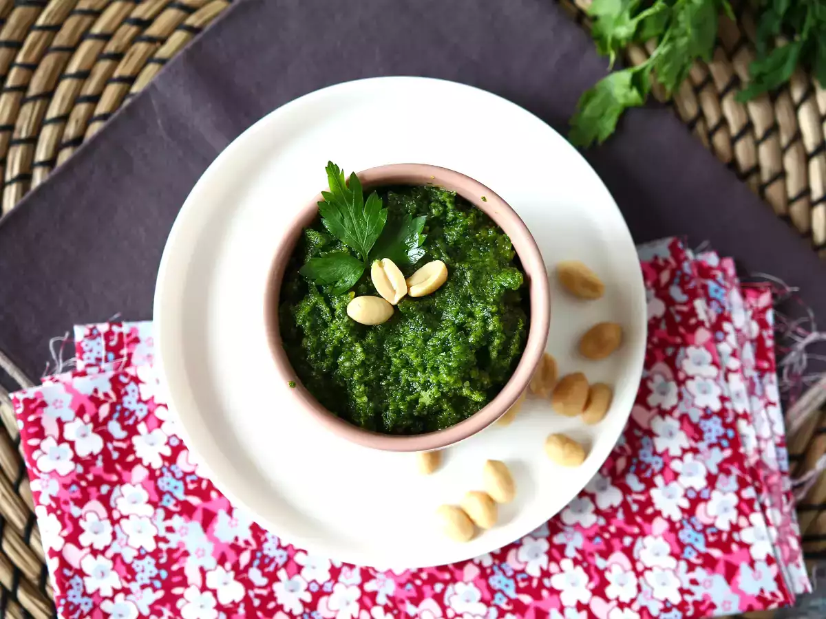 Pesto peterseli dan kacang tanah, sebuah ledakan rasa - foto 4