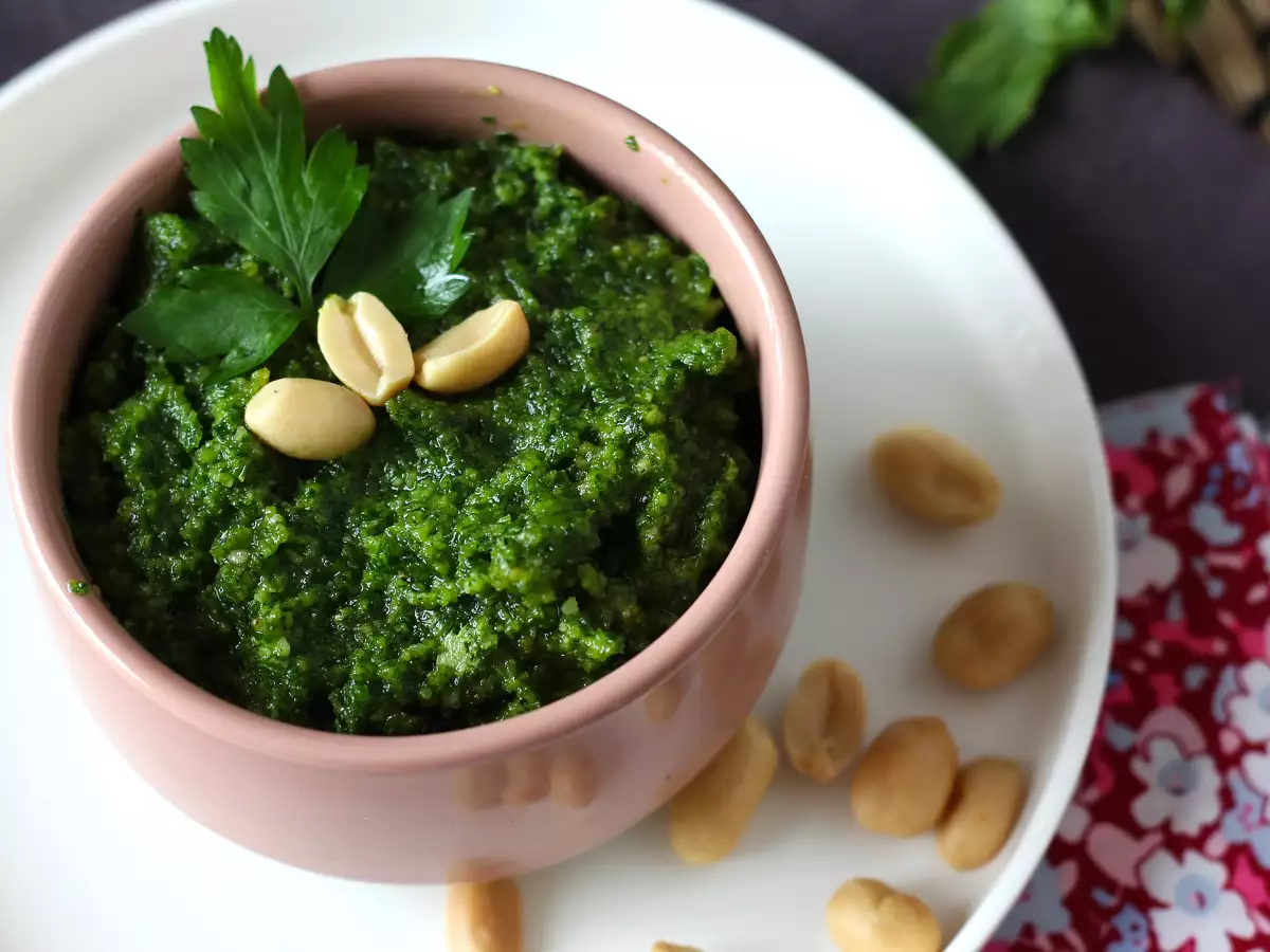 Pesto peterseli dan kacang tanah, sebuah ledakan rasa - foto 5