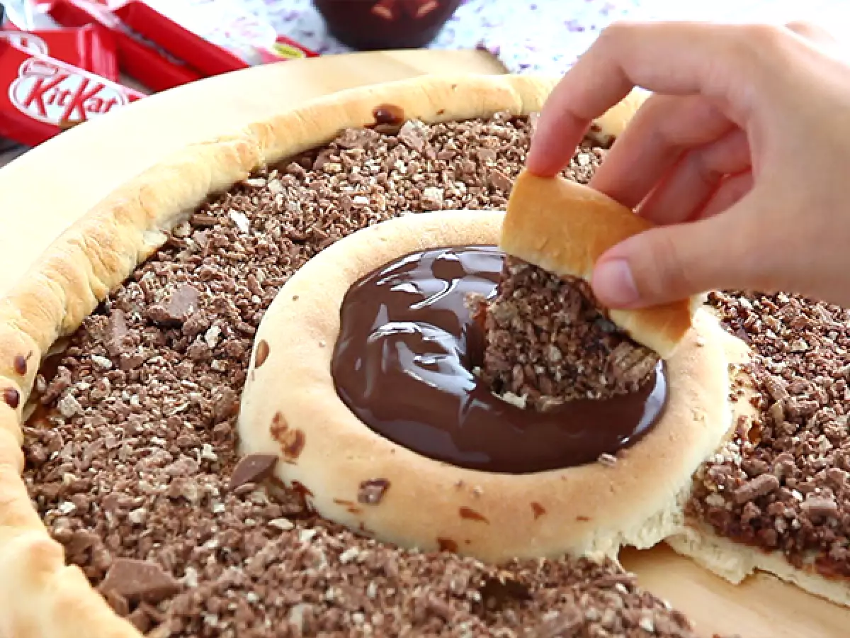 Pizza dengan Kit Kat dan yoghurt Chocolate Danette - foto 2