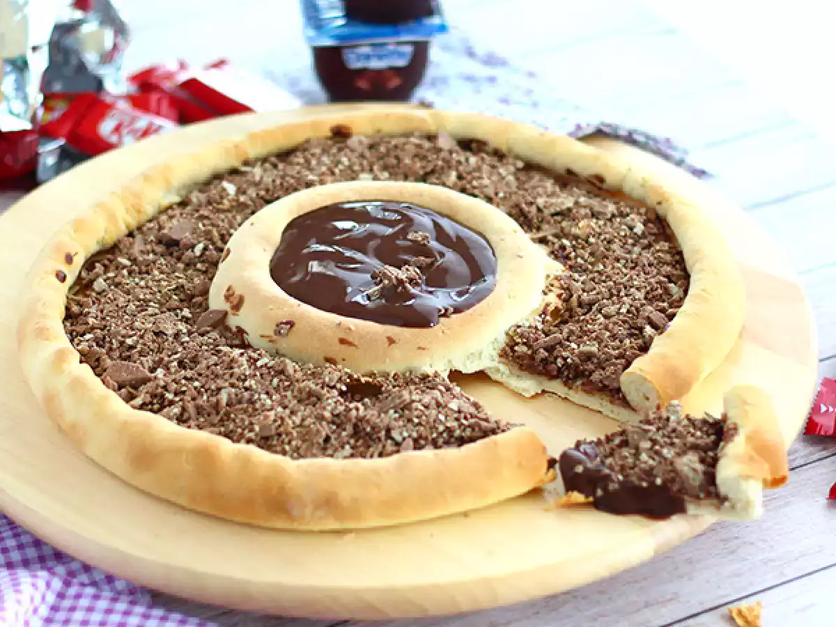 Pizza dengan Kit Kat dan yoghurt Chocolate Danette - foto 4