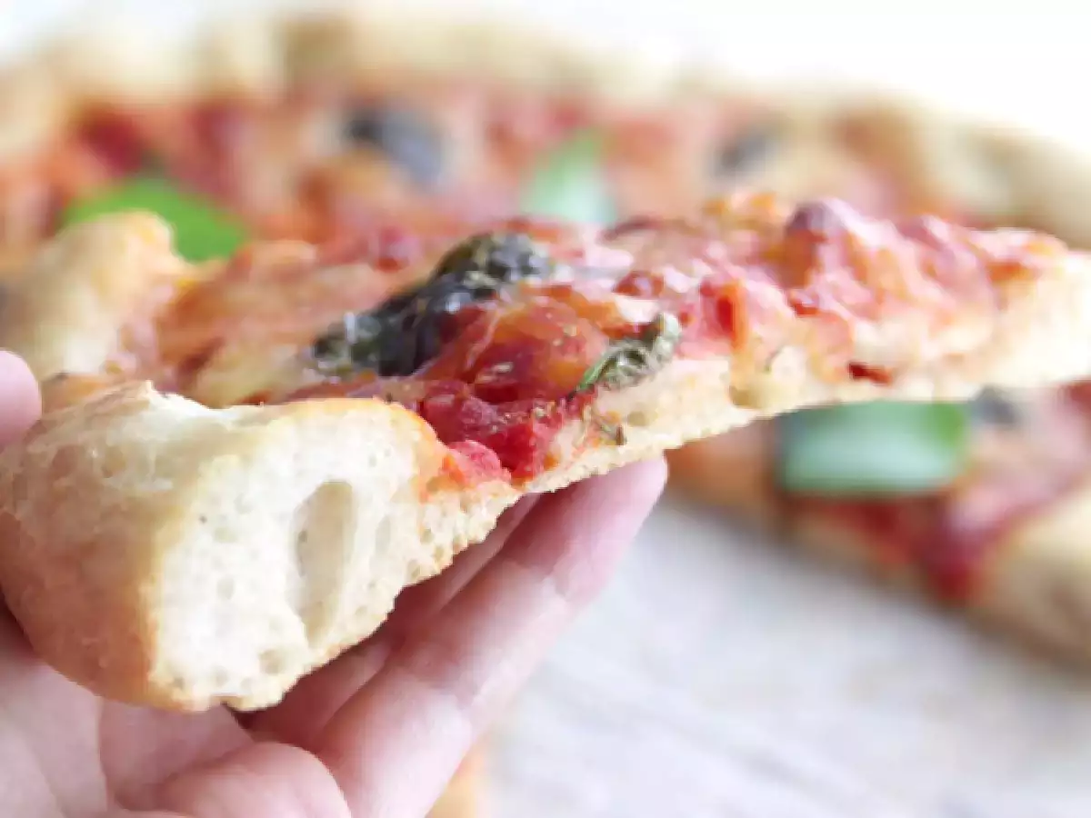 Pizza Margherita yang lembab - foto 4