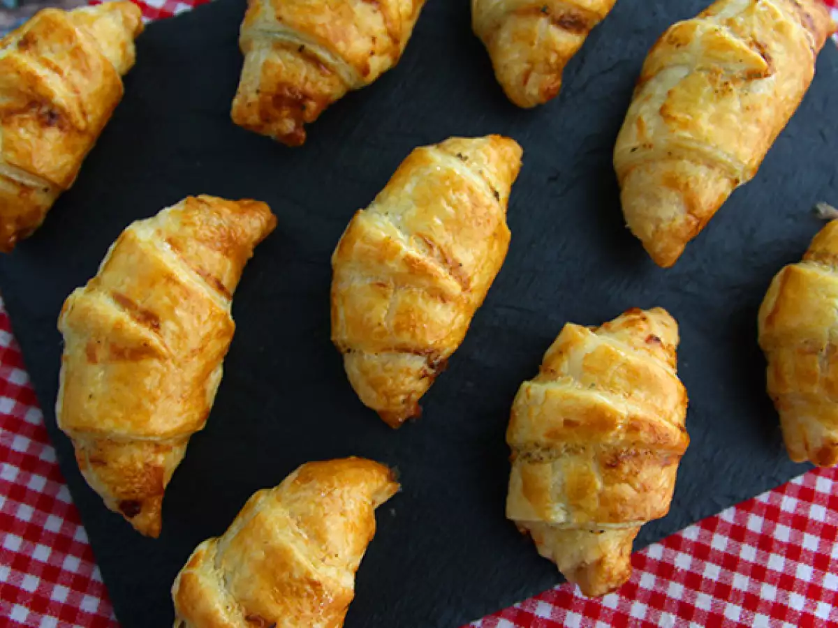 Puff pastry croissant dengan ham dan fromage frais - foto 3