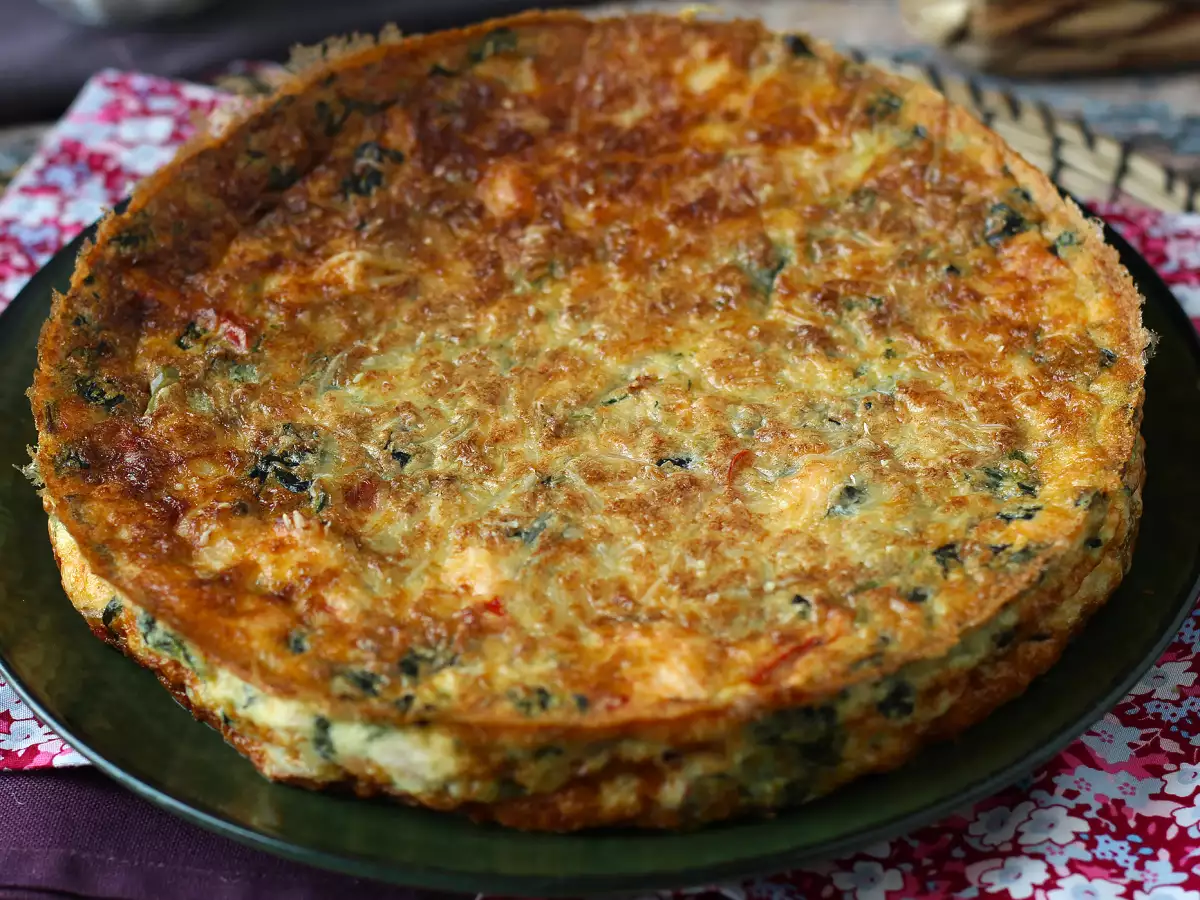 Quiche tanpa adonan dengan salmon, bayam, dan keju cottage - foto 2
