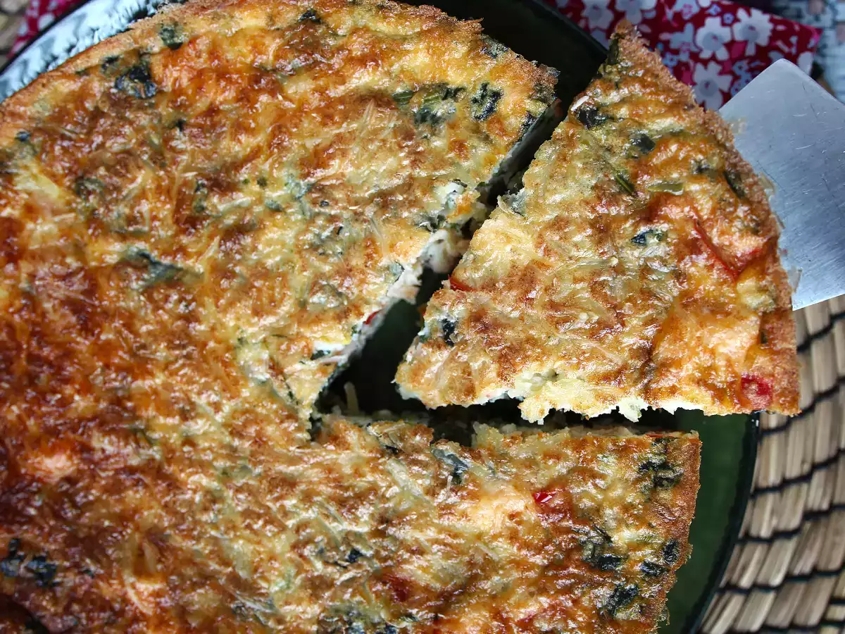 Quiche tanpa adonan dengan salmon, bayam, dan keju cottage - foto 3