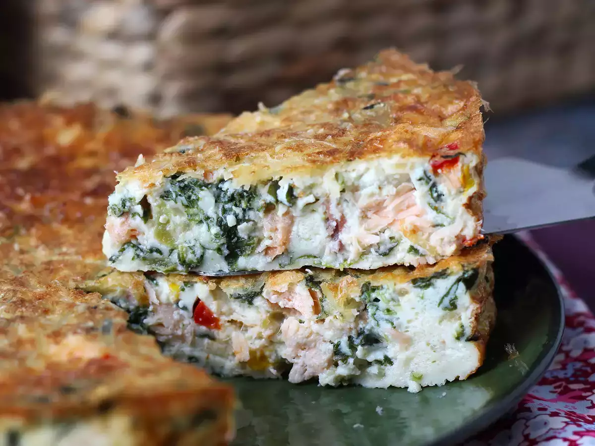 Quiche tanpa adonan dengan salmon, bayam, dan keju cottage - foto 5