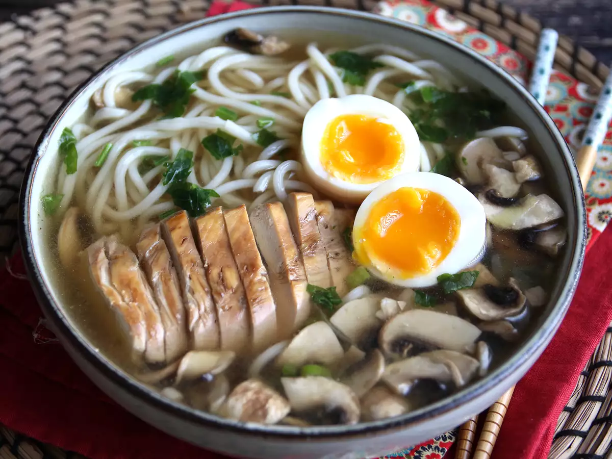 Ramen ayam: versi mudah dari hidangan Asia yang ikonik ini! - foto 2