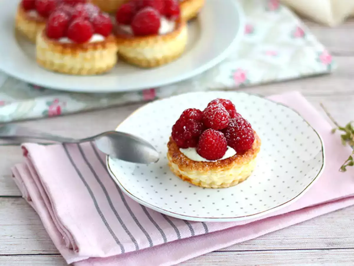 Raspberry dan mascarpone vol au vents - foto 2