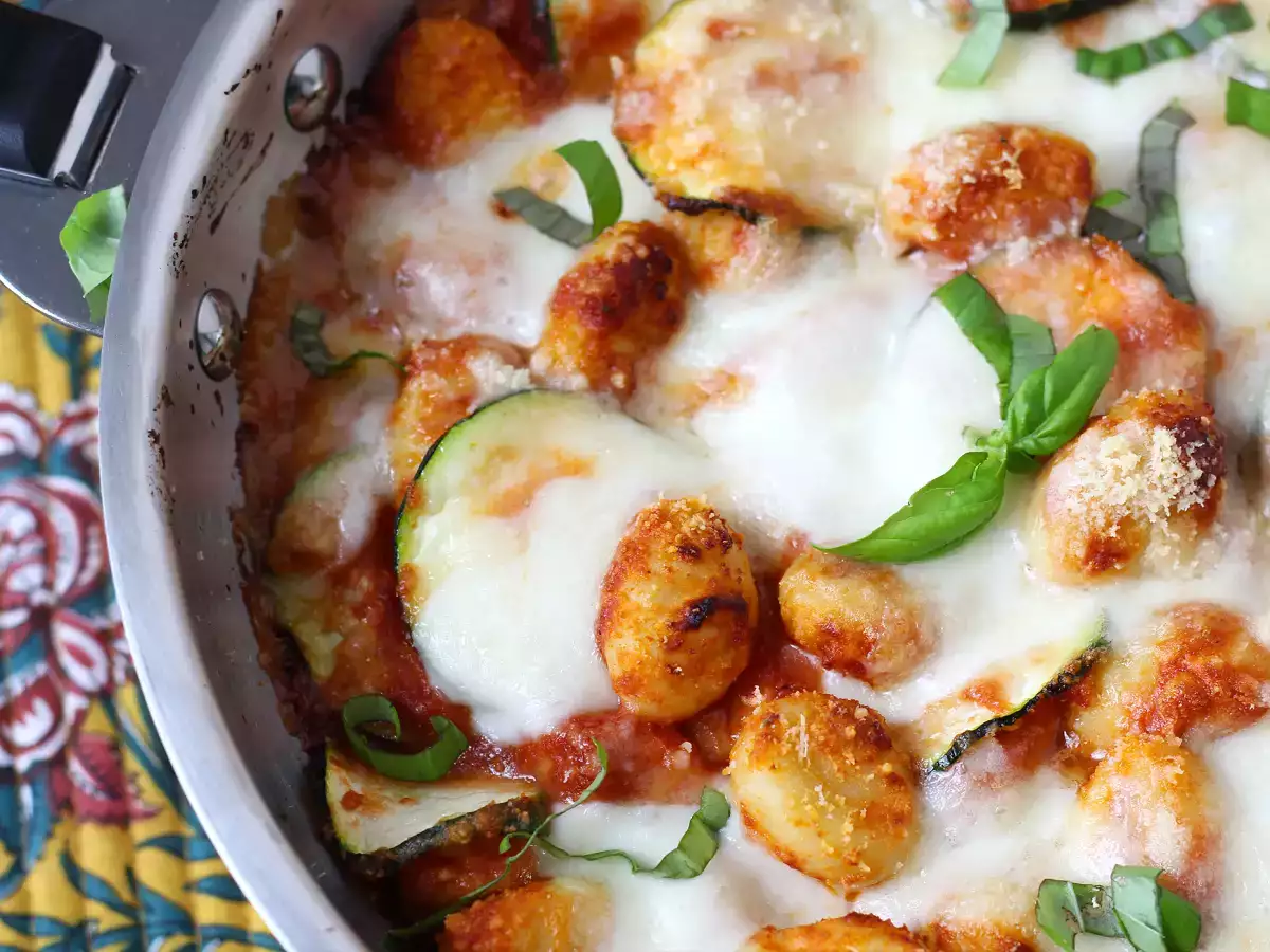Resep cepat gratin gnocchi dengan zucchini dan mozzarella - foto 6