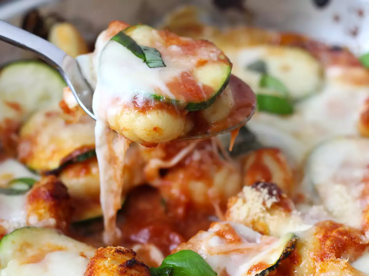 Resep cepat gratin gnocchi dengan zucchini dan mozzarella - foto 7