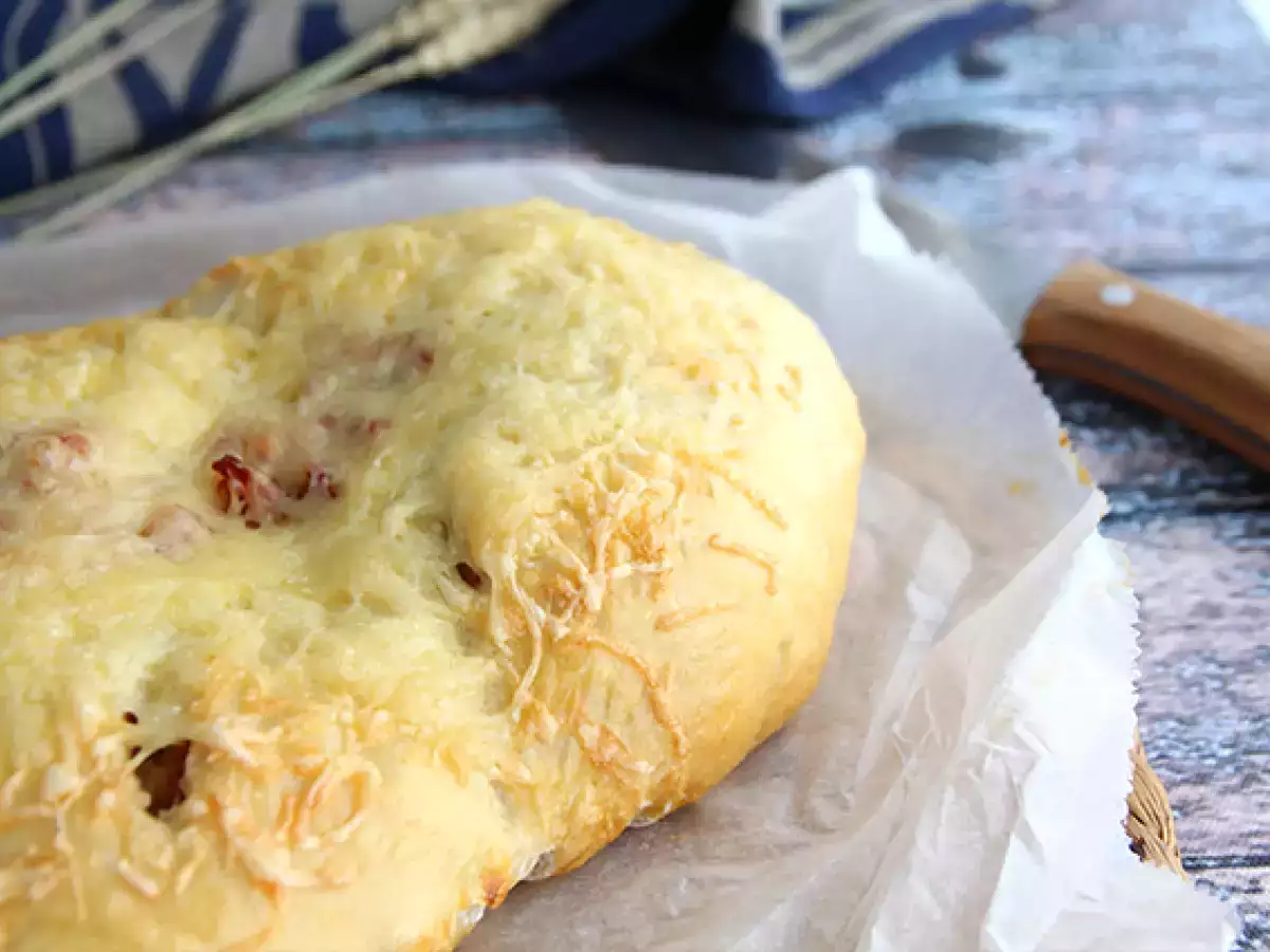 Roti Fougasse dengan Bacon dan Bawang Bombay - foto 3