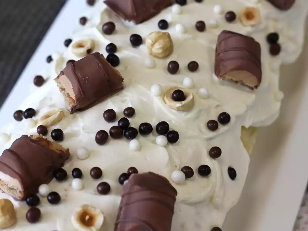 Roti gulung rasa Easy Kinder Bueno, sempurna sebagai kue ulang tahun atau batang kayu Natal! - foto 7
