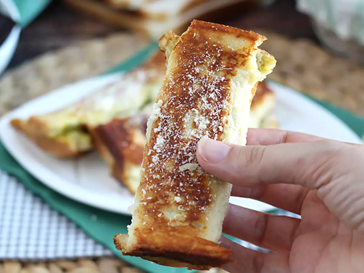 Roti panggang Prancis yang gurih dengan pesto - foto 4