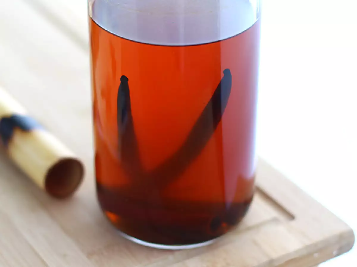 Rum yang disusun dengan vanila dan kayu manis - foto 3