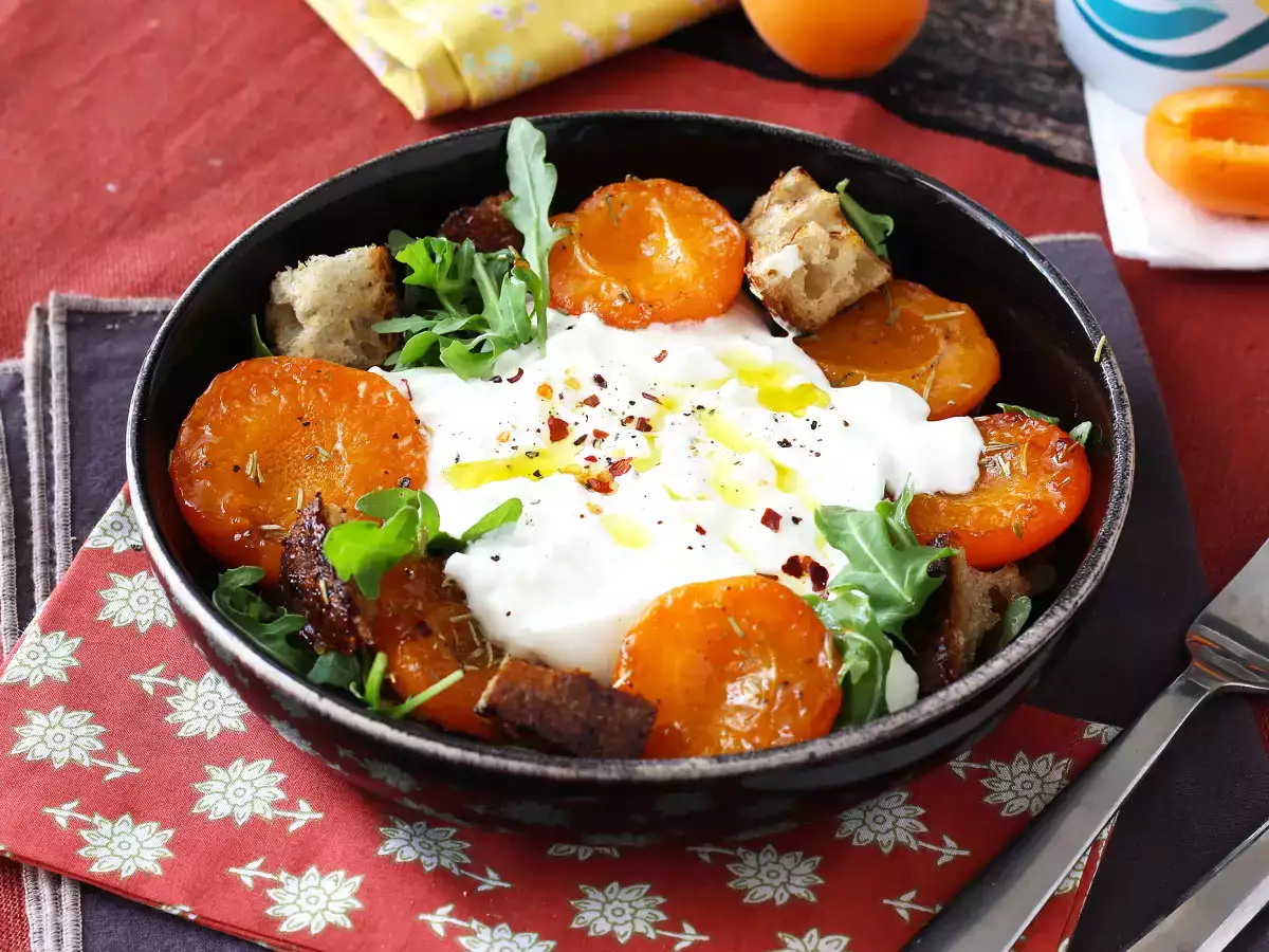 Salad Aprikot Panggang, Arugula, dan Burrata - foto 4