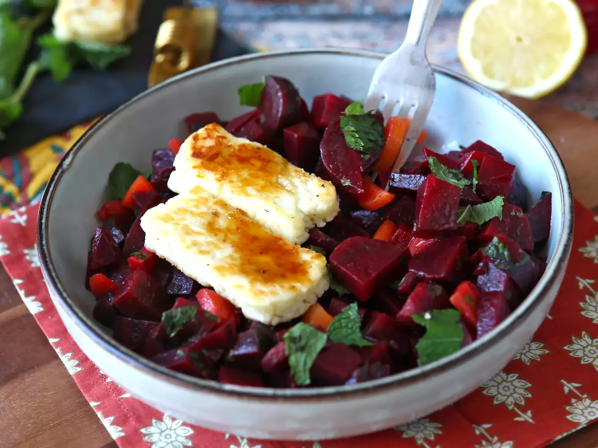 Salad bit dengan halloumi panggang - foto 4