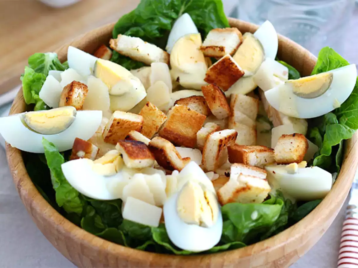 Salad Caesar yang mudah - foto 4