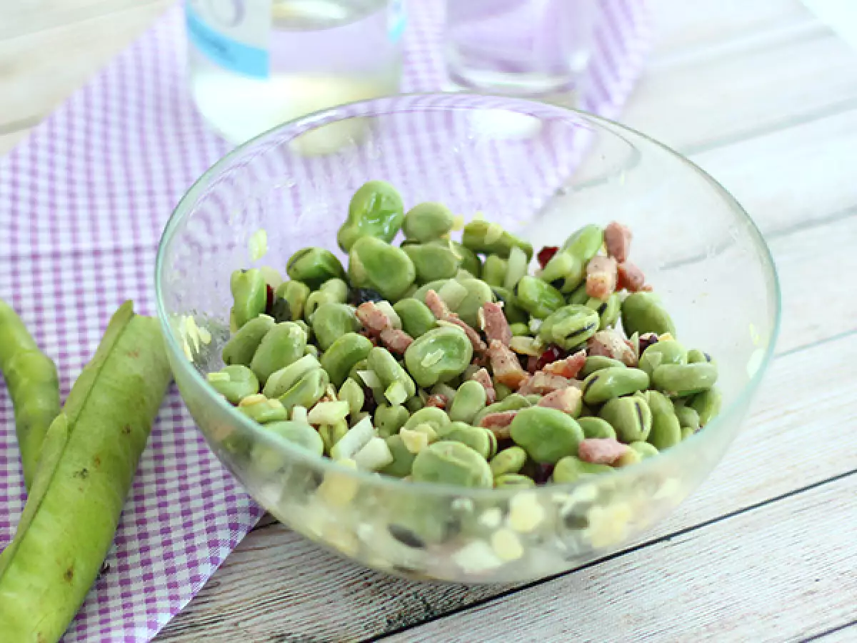 Salad Kacang Fava dengan Daging Asap - foto 3