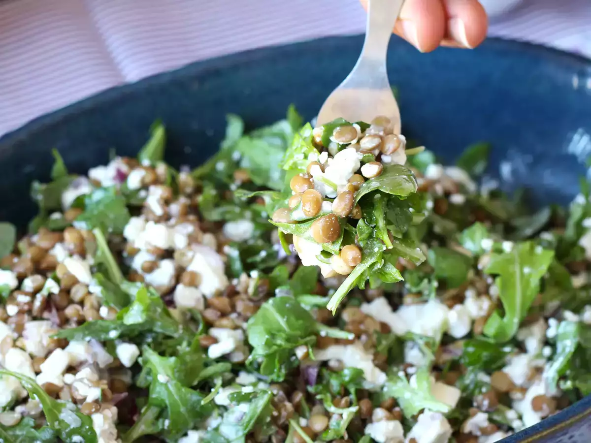 Salad lentil kaya protein dengan keju cottage, mudah dan cepat - foto 3