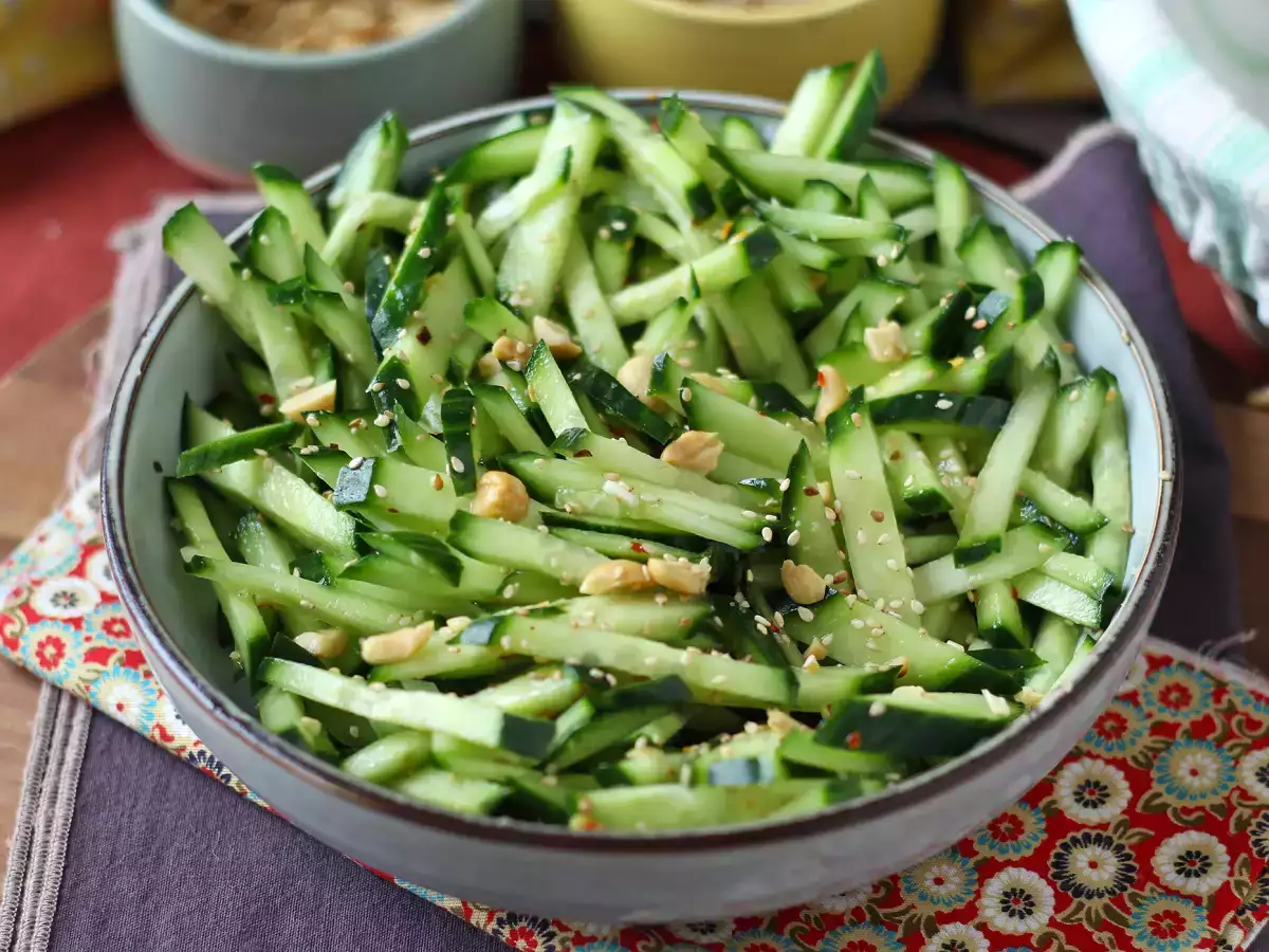 Salad mentimun pedas dengan kacang tanah - foto 5