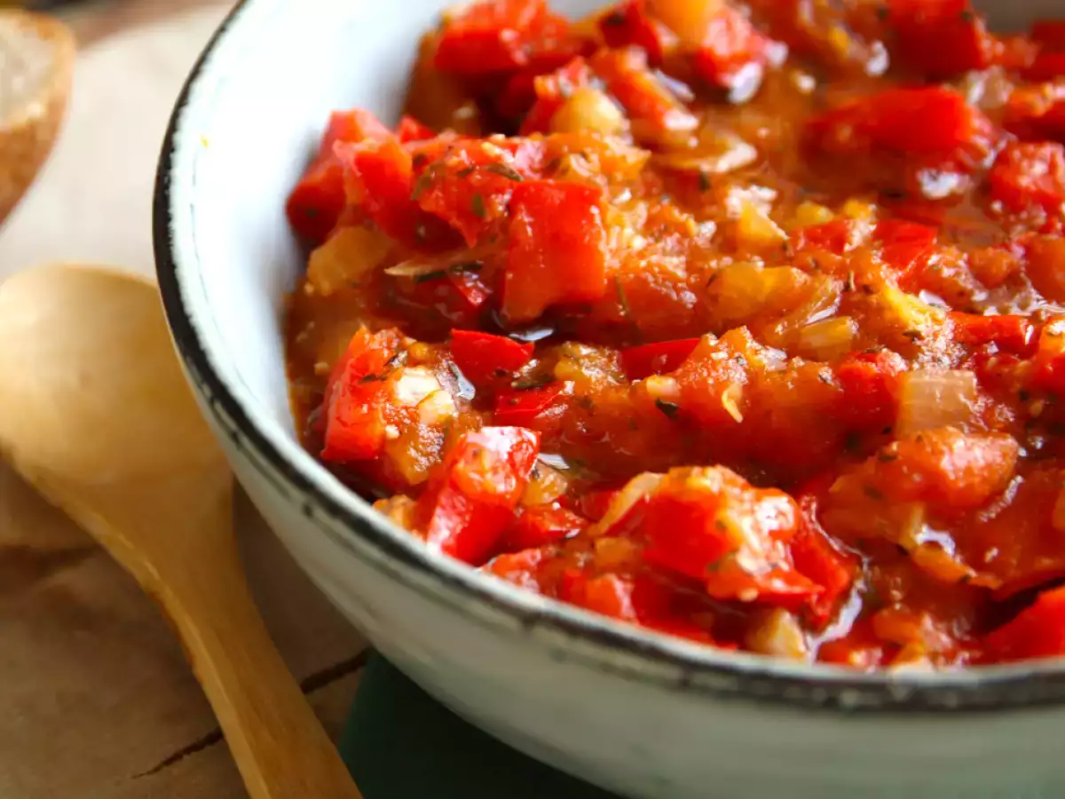 Salad tomat yang mudah - foto 3