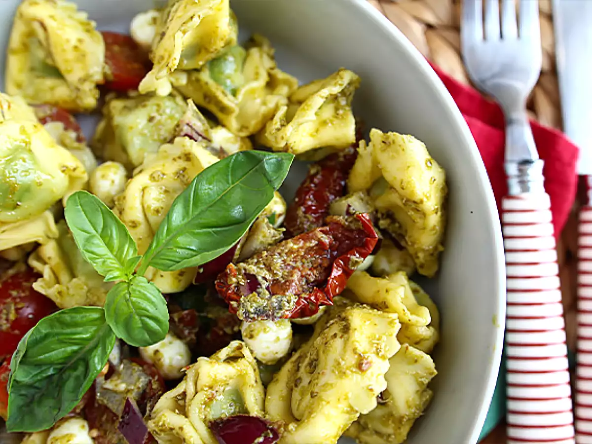 Salad Tortellini dengan Pesto - foto 4